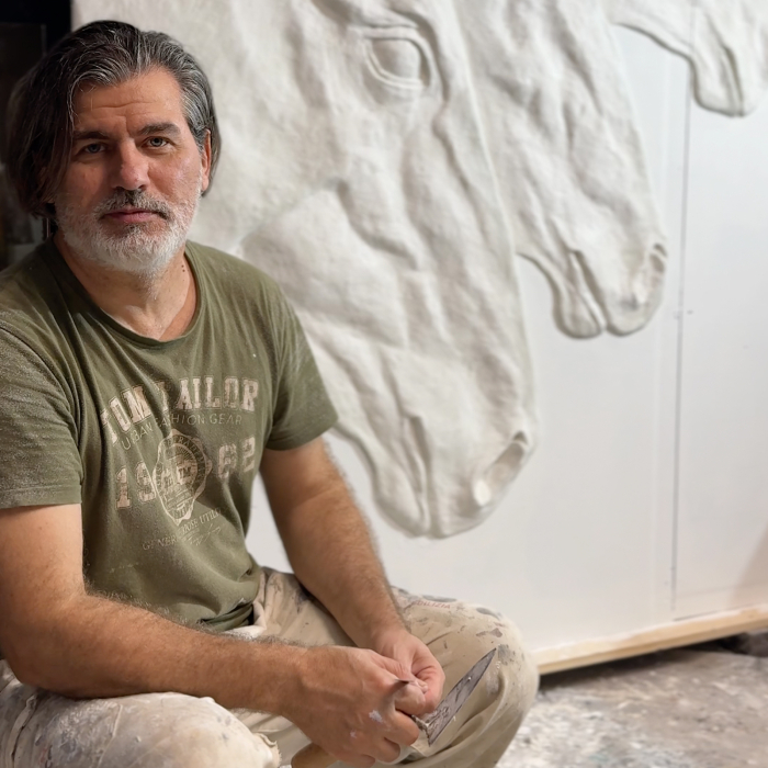 Basorelief artistic in ipsos – Amici [5]