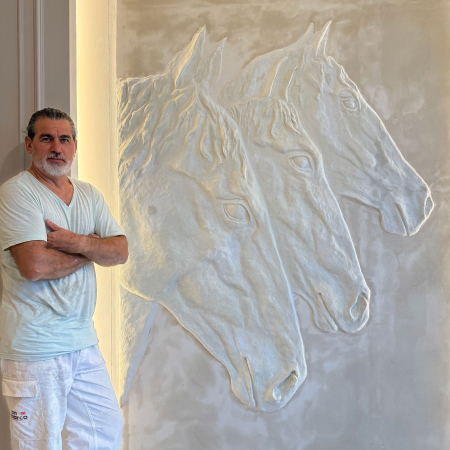 Modelaj in ipsos la comanda realizat manual cu trei cai [3]