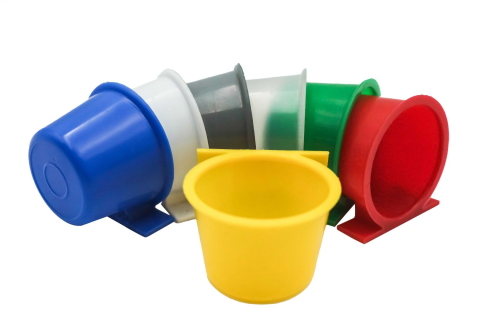 PASARI - Hrănitor și adăpător tip pahar pentru cuști de expoziție diverse culori