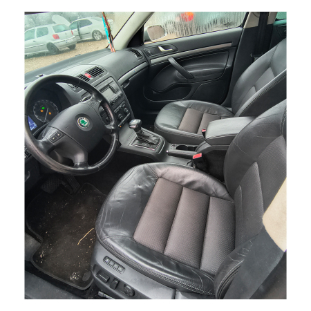 Skoda Octavia 2 2.0 TDI BKD DSG – Interior Piele cu Memorie [8]