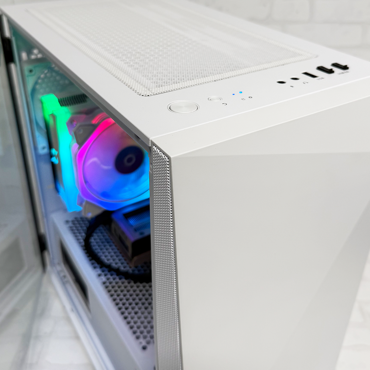 Unitate PC Gaming Intel Core i5-14500T up to 4.80Ghz, RTX 5060 8GB GDDR7, 16GB RAM, SSD NVMe 1TB, Windows 11 Pro [3]