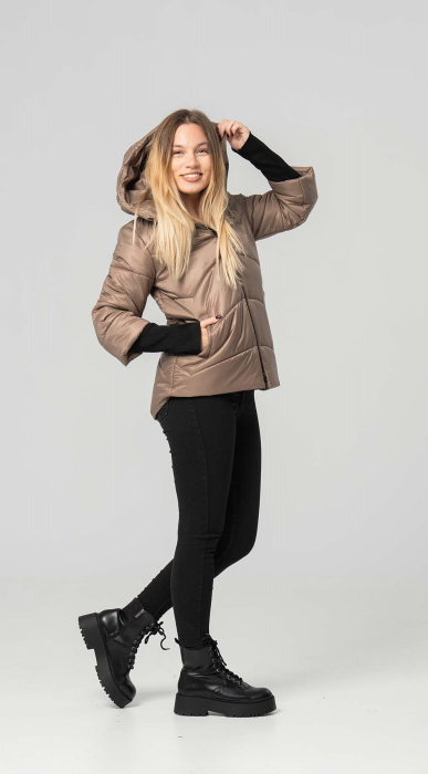 Geaca-dama-ALBERTA-scurta-matlasata-grej.jpeg [5]