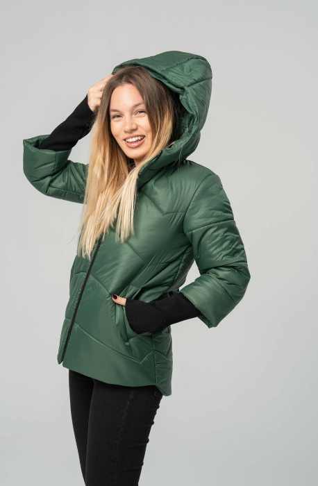 Geaca-dama-ALBERTA-scurta-matlasata-verde.jpeg [4]