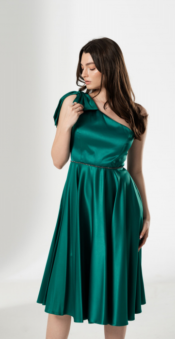 Rochie midi, AMARA, pe un umăr, cu funda , croială cloș si talie accesorizata [4]