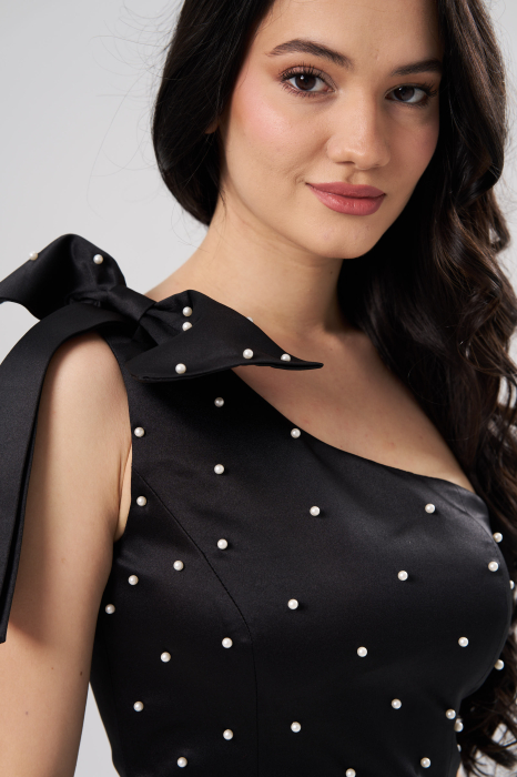 Rochie scurta ANDREEA neagra,eleganta ,pe un umar ,cu aplicatii tip perle si funda decorativa [5]