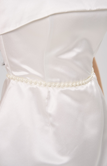 Rochie scurtă elegantă ANA, cu bust tip corset și talie accentuată, alba [5]