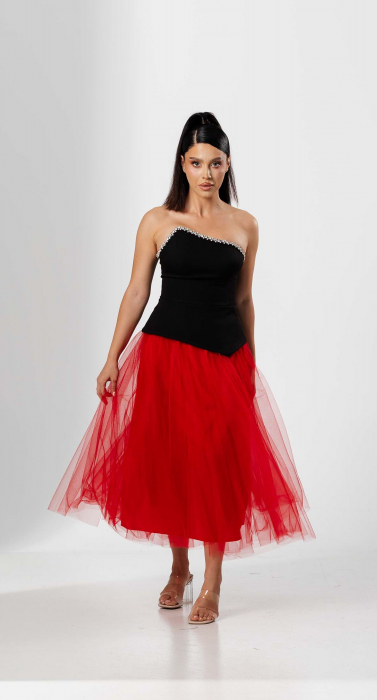 Compleu elegant ,cu bustiera asimetrica si fusta din tull [2]