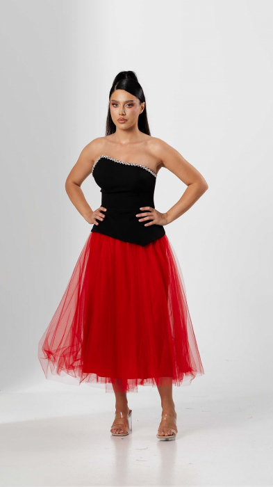 Compleu elegant ,cu bustiera asimetrica si fusta din tull [3]