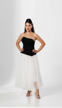 Compleu elegant ,cu bustiera asimetrica si fusta din tull [1]