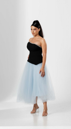 Compleu elegant ,cu bustiera asimetrica si fusta din tull [1]