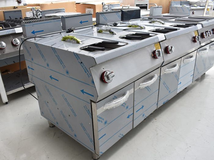 Friteuza gaz cu dulap – linia 900 [3]