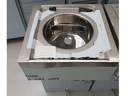 Chiuveta cu actionare la pedala [1]