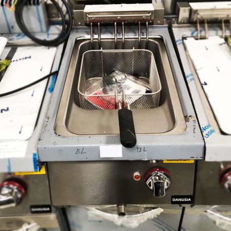 Friteuza electrica de banc – linia 700 [1]