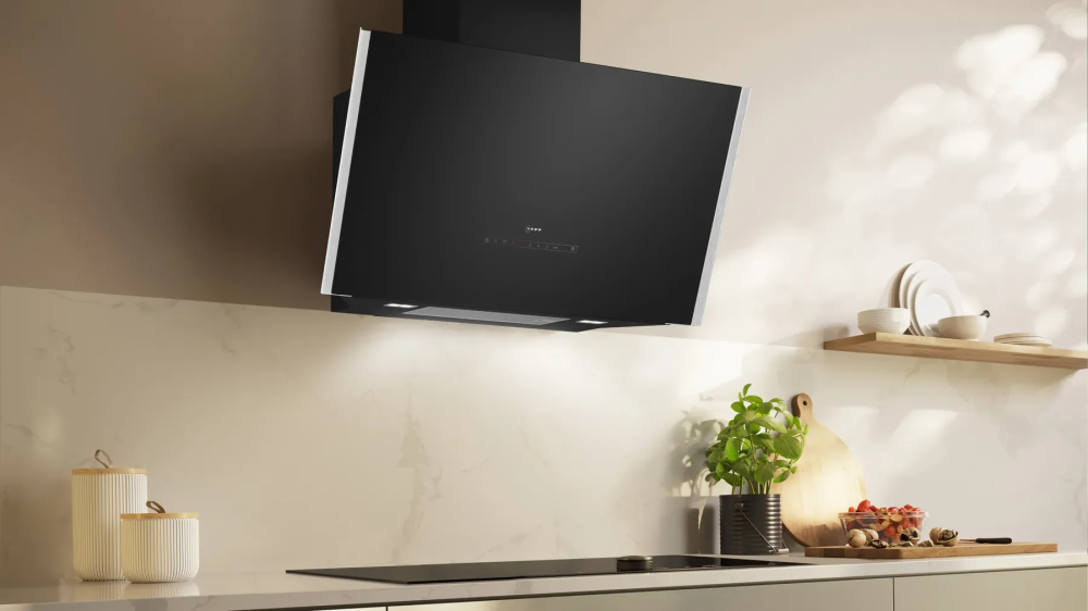 Hota decorativa inclinata NEFF D98IPT2S0, 90 cm, 1007 m³/h, senzor aer, Home Connect, Efficient Drive, Touch Control, negru [2]