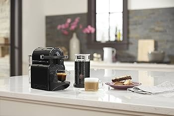 Espressor cu capsule - Espressor capsule De’Longhi Nespresso Inissia EN80.BAE, cu Aeroccino, negru