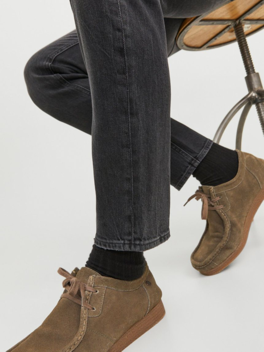 BLUGI CU CROIALĂ CONICĂ [4]