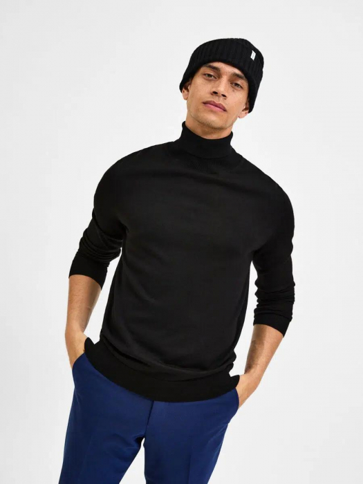 Bluza pe gat negru [2]