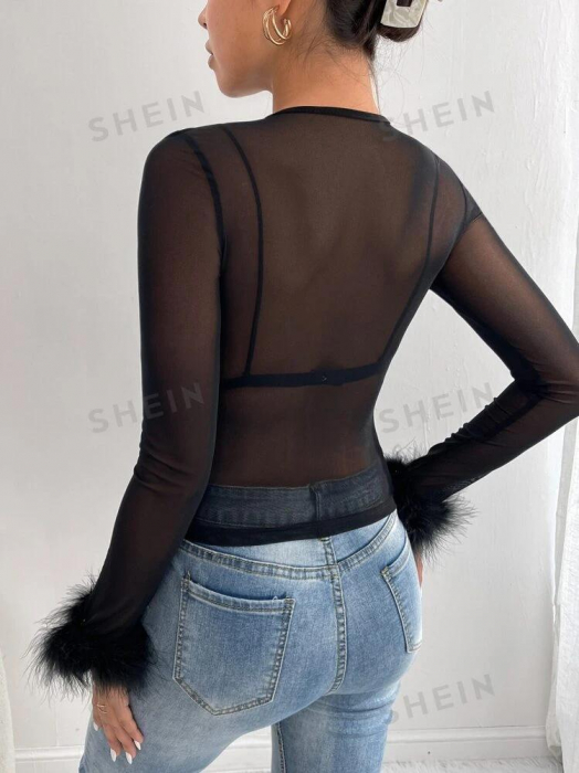 Bluza transparenta cu puf fara sutien [3]