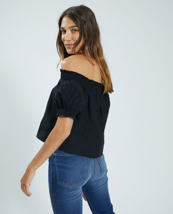 Camasa cu flori brodate [3]