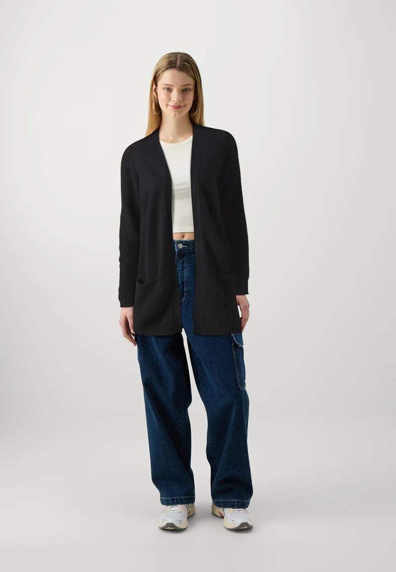 Cardigan soft touch cu buzunare [2]