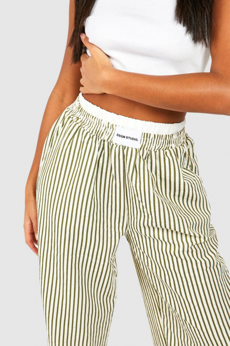 Pantaloni cu dunga cu detalii de banda contrast [4]