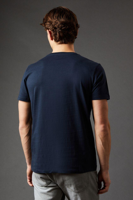 Tricou bleumarin cu decolteu rotund [2]