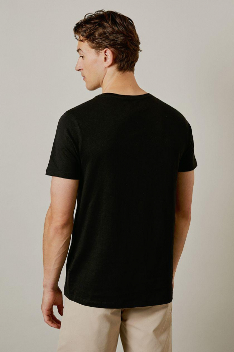 Tricou simplu cu decolteu in V [4]