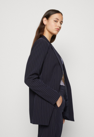 Blazer cu dungi [1]