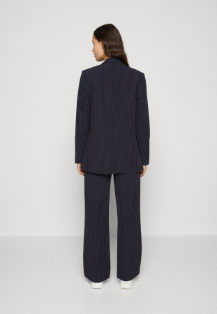 Blazer cu dungi [2]