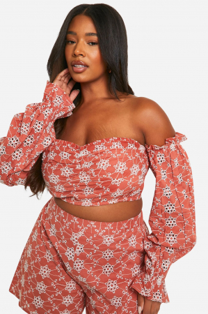 Crop top broderie cu umeri [1]