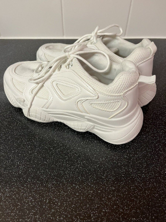 Pantofi sport cu talpă cu bule groase [1]