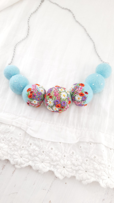 Colier cu flori de camp [1]