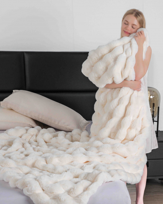 Patura Dubla Super Pufoasa cu Blanita de Iepure Alb Ivoire C806 [3]