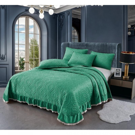 CUVERTURI - Cuvertura catifea cu volanase si dantela + 2 fețe pernă, verde C1314