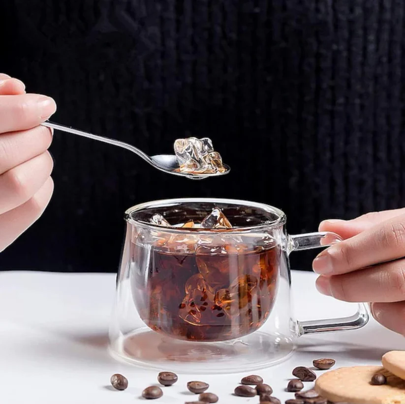 Duplafalú átlátszó kávés bögre 200 ml, hőálló kivitel, „coffee” felirattal, 9,5×7,5×7 cm [9]