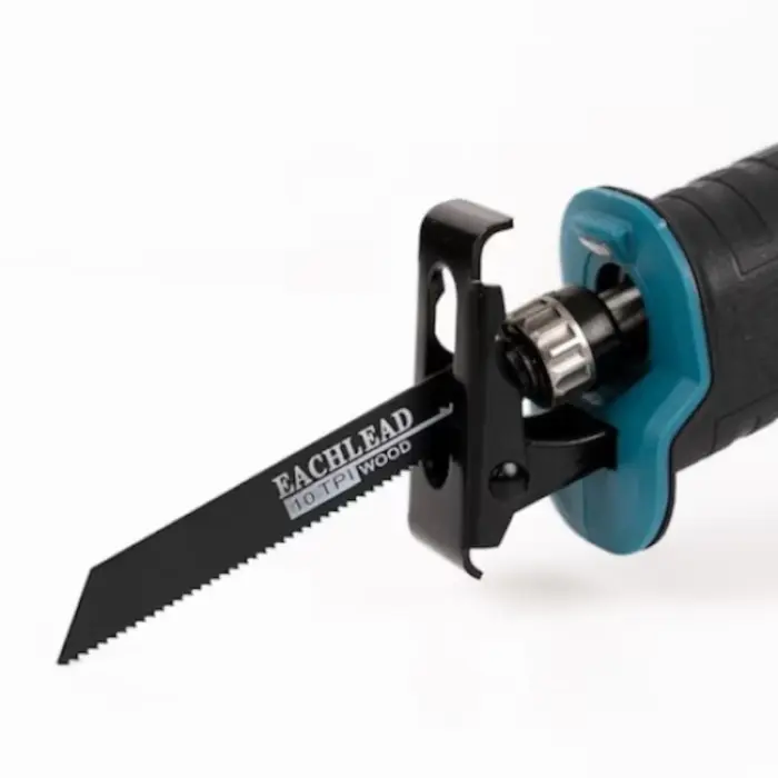 Szablyafűrész, 2 × 48V 5000 mAh akkumulátorral, önzáró tokmánnyal, 4 különböző fűrészlappal, 1 töltővel, kompakt hordtáskával, kék színben [5]