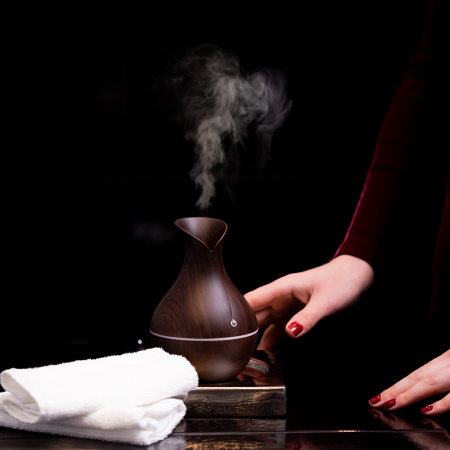 Barna Aromaterápiás Párásító, 130 ml, 30 ml/h, 1,49 W, 9,5x15 cm, 4 Óra Autonómia Automatikus Kikapcsolással, USB Táplálás [18]