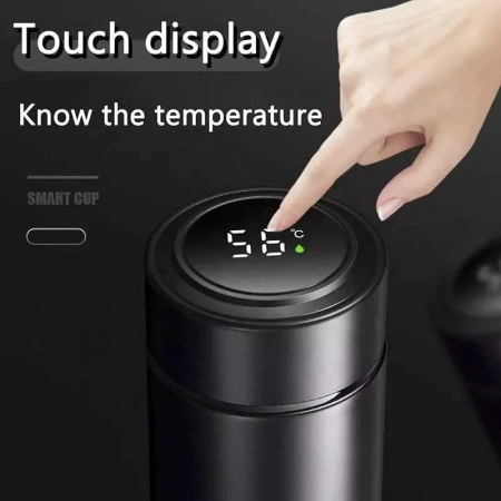 500 ml Smart Termosz, LED Kijelző a Hőmérséklet Megjelenítéséhez, Hőszigetelt Meleg és Hideg Italokhoz, Kompakt és Modern Kialakítás, Fekete [3]