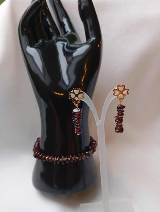 Set Granat chipsuri si margele placate cu aur [6]