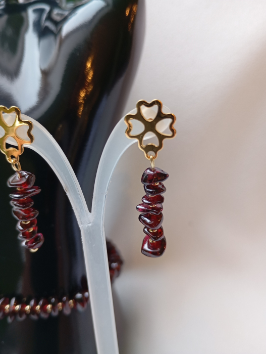 Set Granat chipsuri si margele placate cu aur [7]