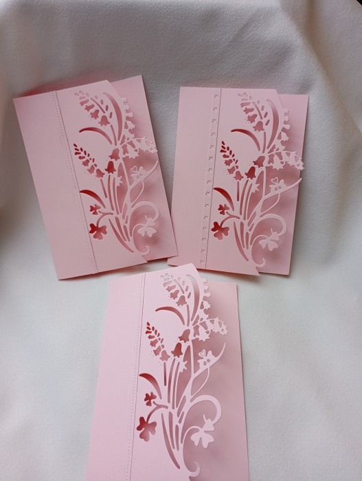 Felicitare eleganta roz cu flori de primavara [5]