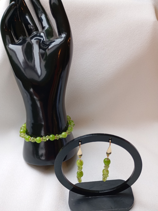 Set bijuterii cu Peridot verde primavara si margele placate cu aur 18K [5]