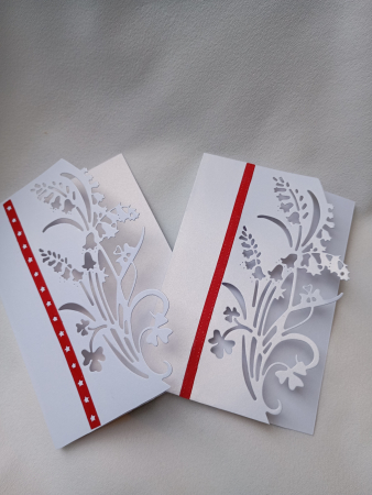 Felicitari - Felicitare eleganta alba cu flori de primavara