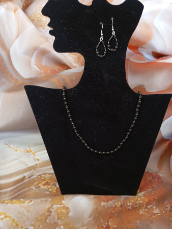 Bijuterii pietre semipretioase si otel inoxidabil - Set Onix colier si cercei 6 mm