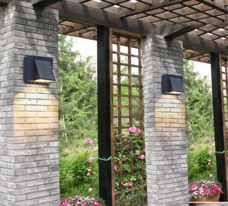 Lampa exterior led metalica aplicata [2]