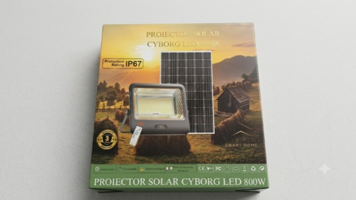 Proiector Solar LED 800W Innova Smart Home Cyborg, IP67, Panou Solar 35x35 cm și Telecomandă [3]