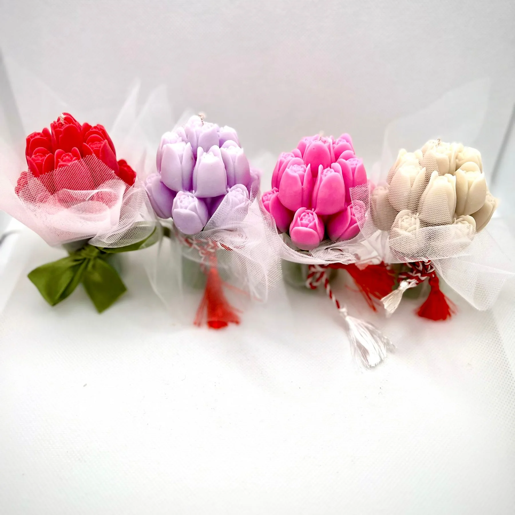 Buchet de lalele din ceară naturală de soia – lumânare decorativă handmade, elegantă și parfumată [2]