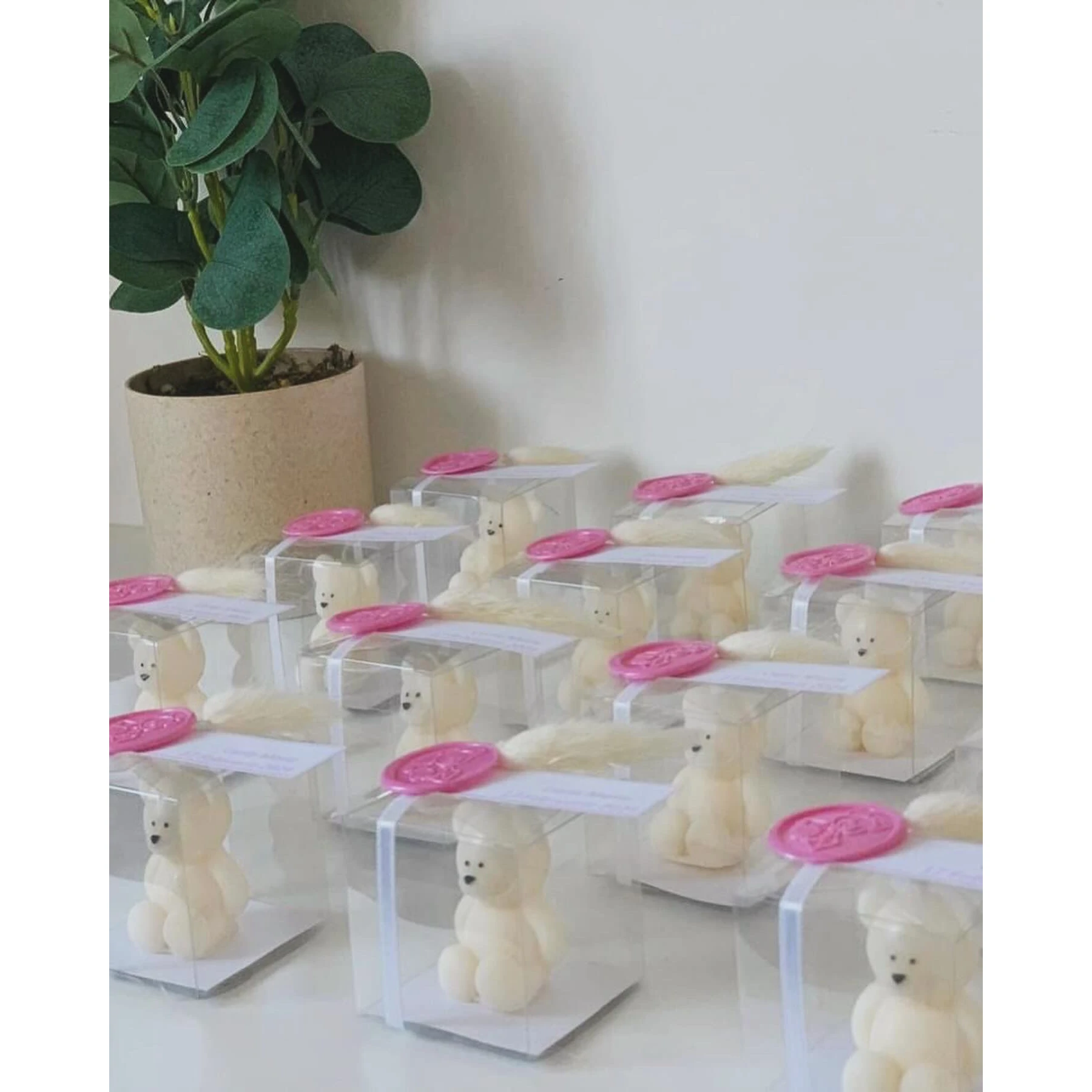 Mărturii din ceară de soia naturală – Lumânări ursulet handmade în cutie elegantă [2]