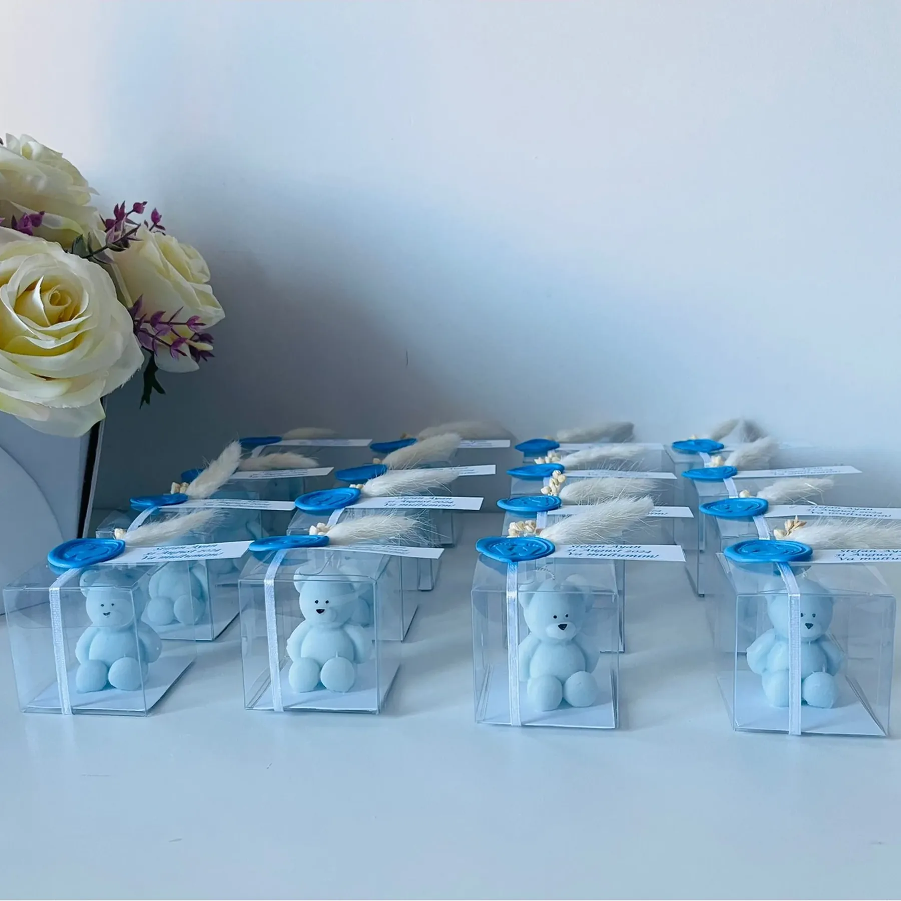 Mărturii din ceară de soia naturală – Lumânări ursulet handmade în cutie elegantă [6]