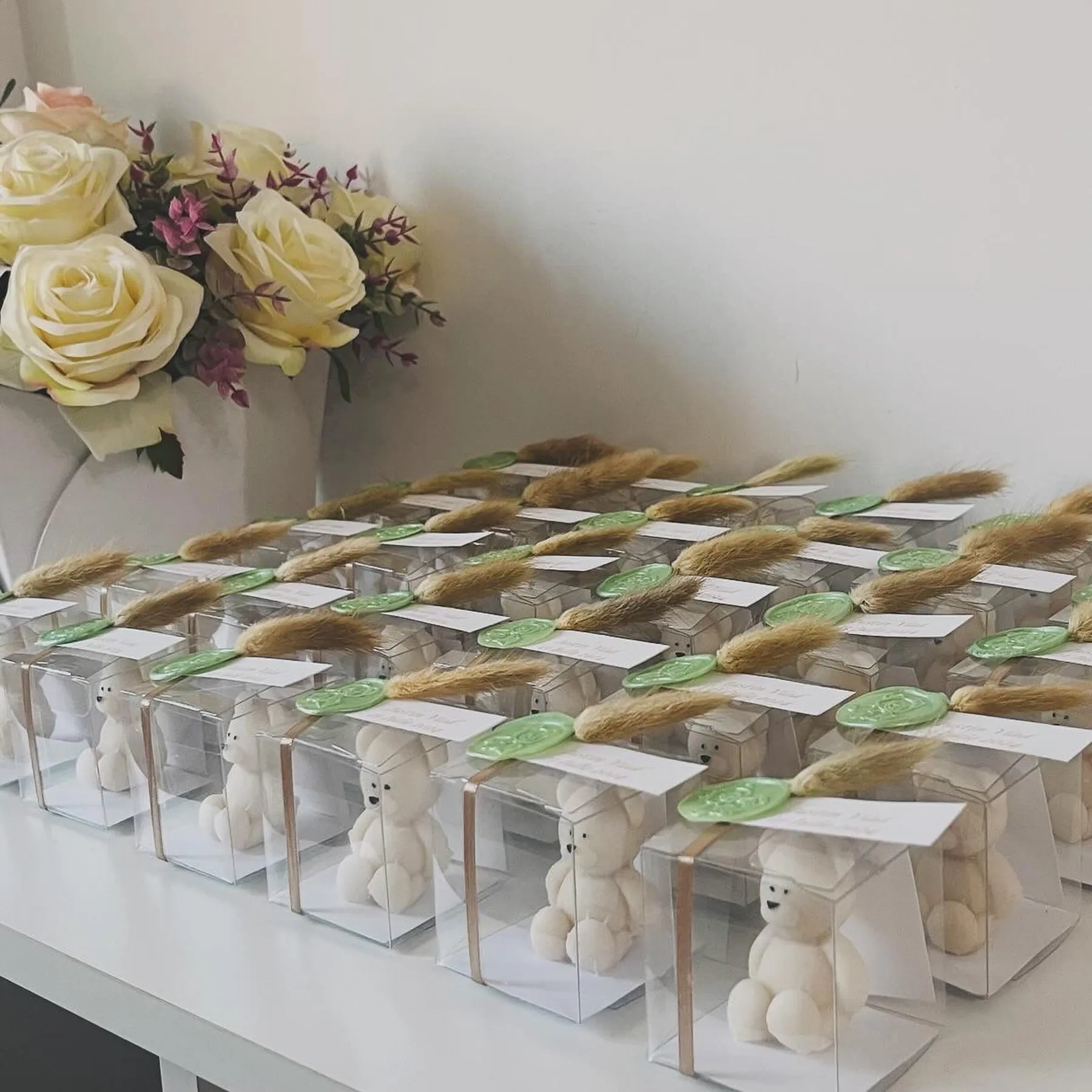 Mărturii din ceară de soia naturală – Lumânări ursulet handmade în cutie elegantă [4]